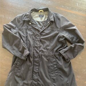 Lands' End women’s XL Rain wind  Black Jacket